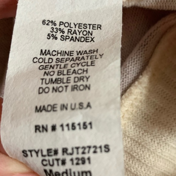 Romeo Juliet couture light weight knit top - Picture 6 of 8